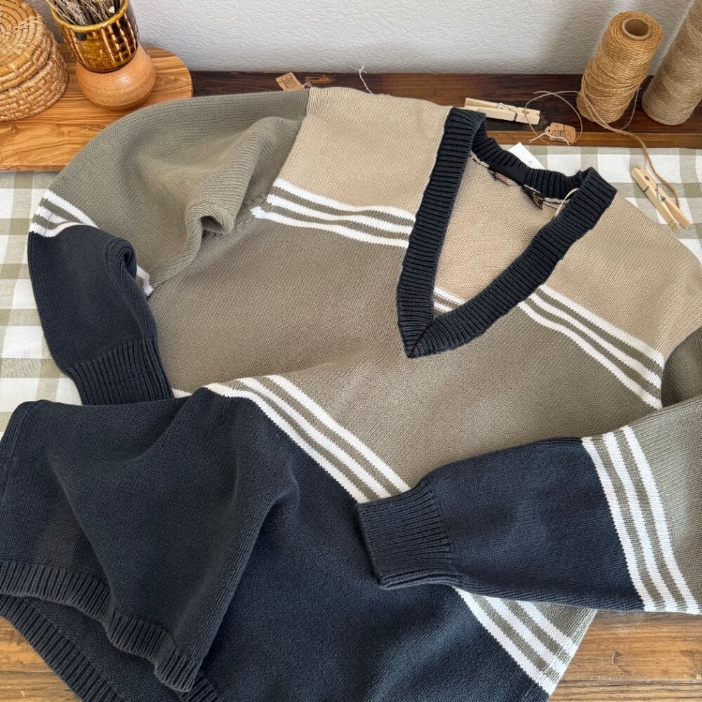 Vintage Liz Claiborne Green Color Block Striped Academia Sweater S-M - Picture 2 of 3